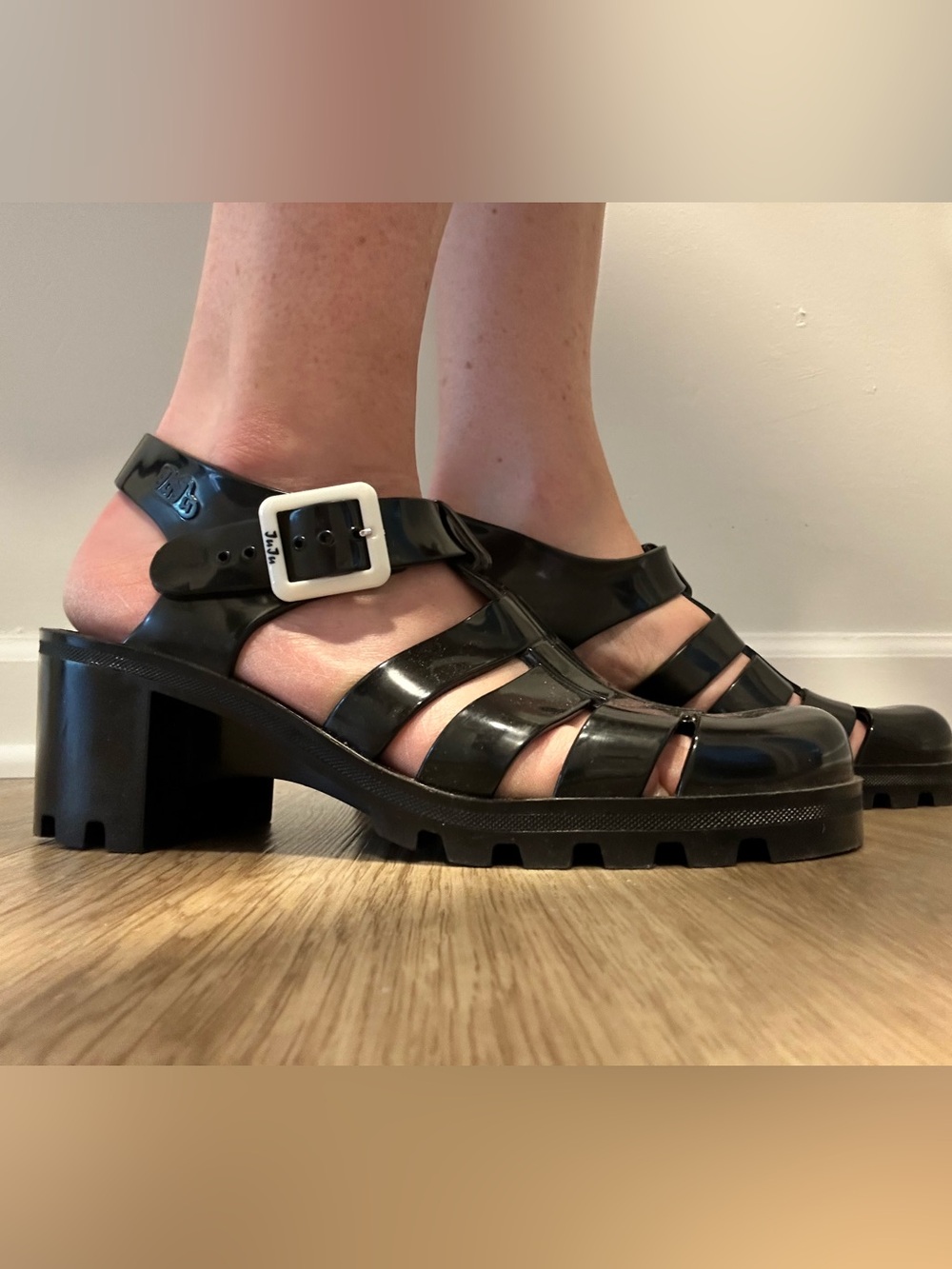JuJu Black Fisherman Jellies Sandals with White Buckle Accent